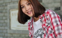 美女模特直播丰胸全程